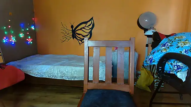 Snapshot of jenny-ki-bella chatting on October 16, 5:05 am jenny-ki-bella online show from October 16, 5:05 am