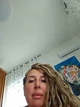Snapshot of MariaRichi_ chatting on October 4, 7:32 am MariaRichi online show from October 4, 7:32 am