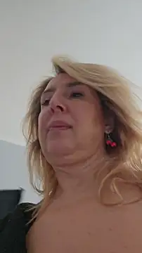 MariaRichi  online show from April 3, 7:15 am