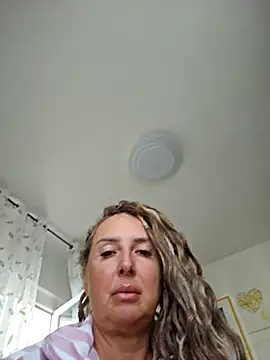 Snapshot of MariaRichi_ chatting on September 29, 6:53 am MariaRichi online show from September 29, 6:53 am