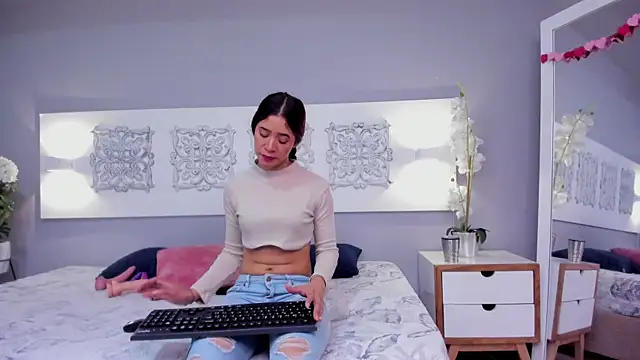 adelaa 11 online show from March 5, 12:33 pm