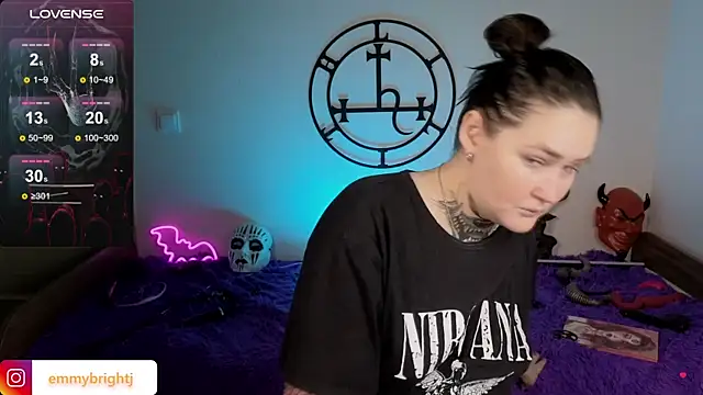 Emmybrightj  online show from December 4, 2:10 am