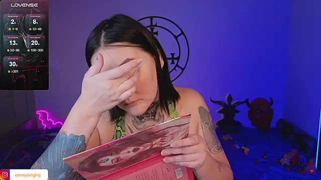 Emmybrightj  online show from November 11, 1:22 am