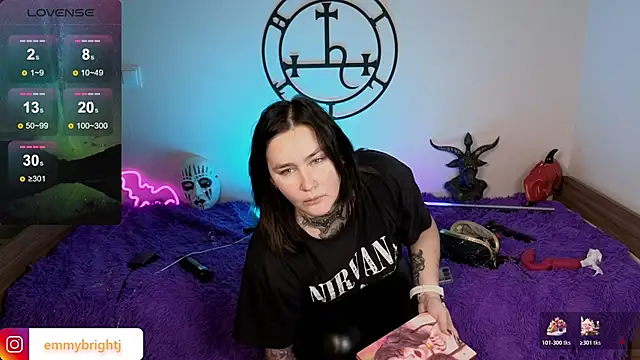 Emmybrightj  online show from December 3, 1:50 am