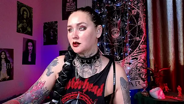 Emmybrightj  online show from May 25, 2:00 am