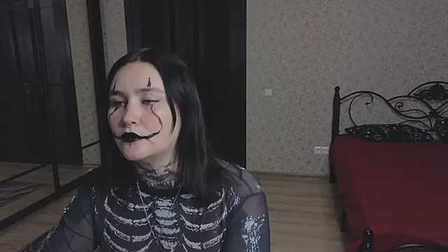 Emmybrightj  online show from October 31, 5:20 pm