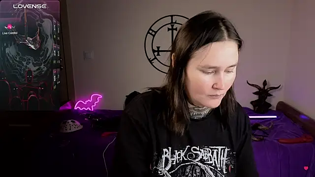 Emmybrightj  online show from December 19, 1:09 am