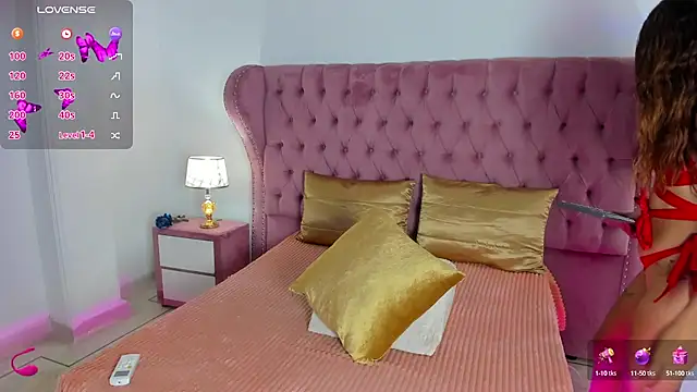 ShainaBonne online show from October 9, 7:36 pm