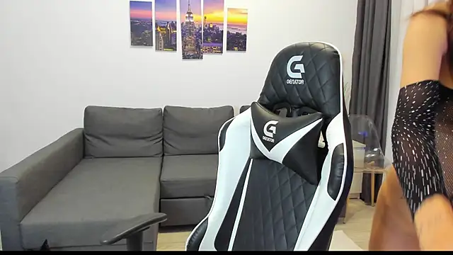 Kimi Ivy online show from October 21, 4:01 am