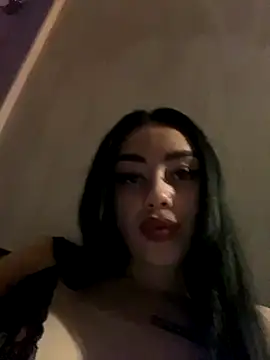 Gya Rue online show from December 5, 1:05 am