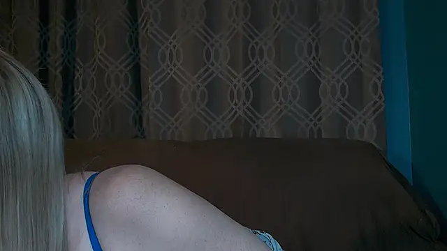 SummerLovingXoXo online show from May 28, 2:30 am