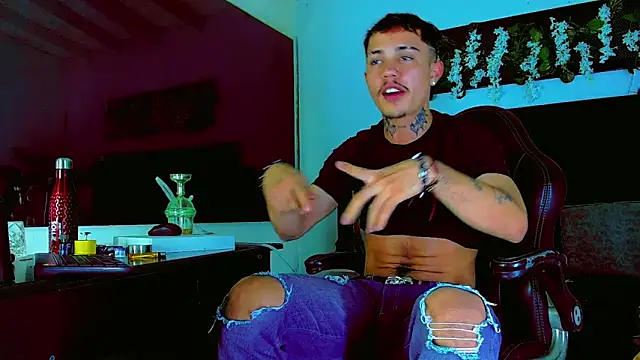 HannibalLester online show from March 8, 5:27 pm