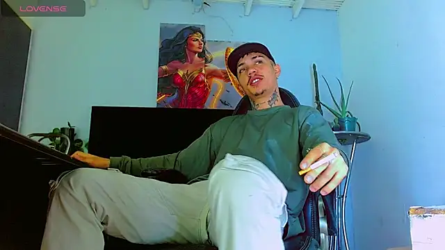 HannibalLester online show from February 11, 4:45 am