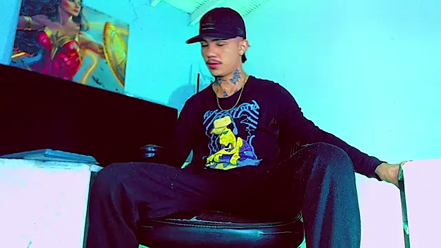 HannibalLester online show from October 25, 4:33 am