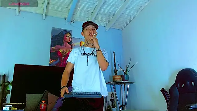 HannibalLester online show from February 14, 4:34 am