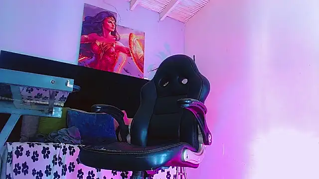 HannibalLester online show from November 25, 4:46 am