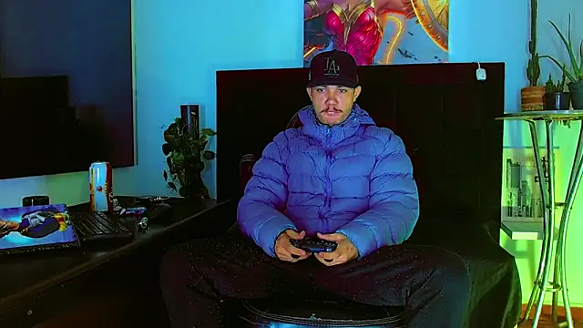 HannibalLester online show from January 11, 4:30 am