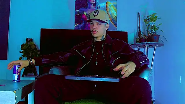 HannibalLester online show from December 17, 3:44 am