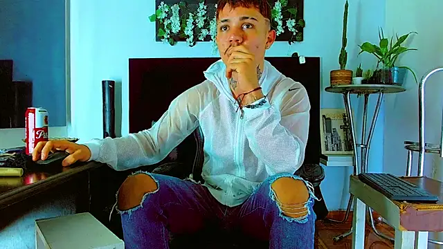 HannibalLester online show from March 7, 4:30 am