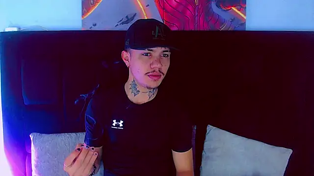 HannibalLester online show from November 17, 3:54 am