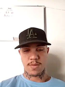 HannibalLester online show from December 3, 4:39 pm