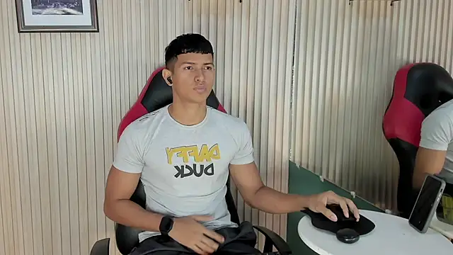 yei-sant online show from October 31, 3:36 am