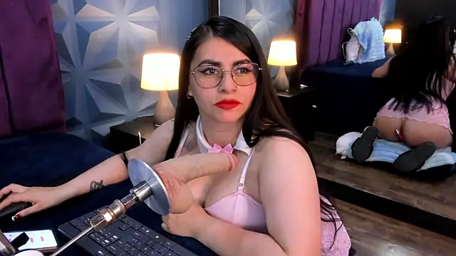 NicoleJonss online show from April 3, 3:24 am