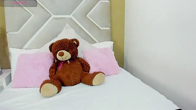 Snapshot of Melany_Ebonyy chatting on February 28, 2:31 pm Melany Ebonyy online show from February 28, 2:31 pm