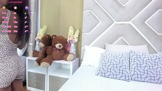 Snapshot of Melany_Ebonyy chatting on March 21, 2:29 pm Melany Ebonyy online show from March 21, 2:29 pm