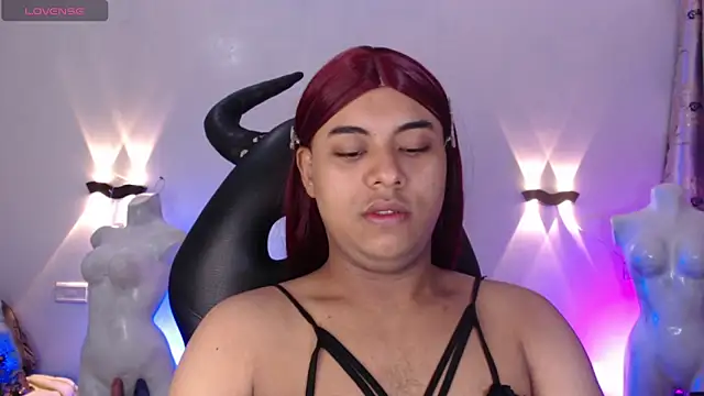 Snapshot of Emili_Roux chatting on February 21, 11:56 am Emili Roux online show from February 21, 11:56 am