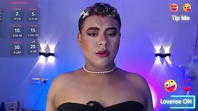 Emili Roux online show from November 6, 12:42 pm