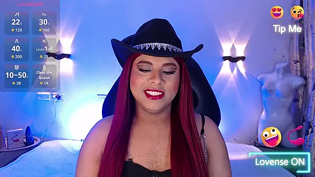 Emili Roux online show from November 30, 11:44 am