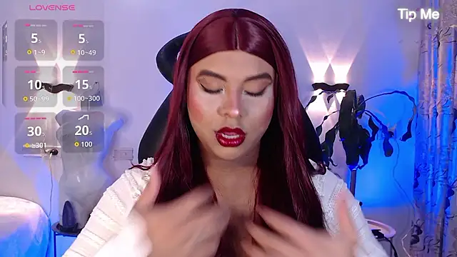 Snapshot of Emili_Roux chatting on January 19, 1:04 pm Emili Roux online show from January 19, 1:04 pm