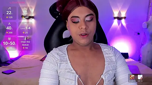 Snapshot of Emili_Roux chatting on March 4, 11:29 am Emili Roux online show from March 4, 11:29 am