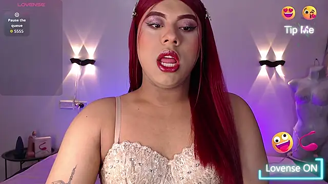 Emili Roux online show from November 2, 12:43 pm