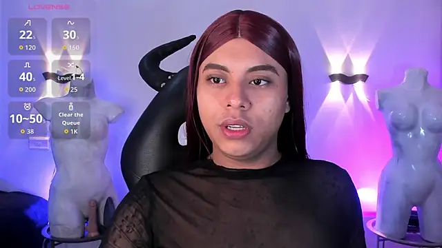 Snapshot of Emili_Roux chatting on March 1, 10:59 am Emili Roux online show from March 1, 10:59 am