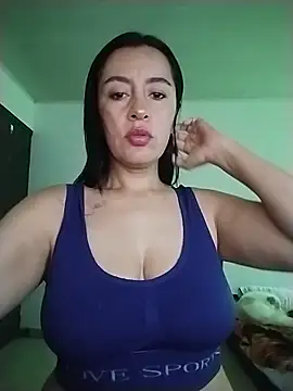 hailey85 online show from May 13, 10:28 pm