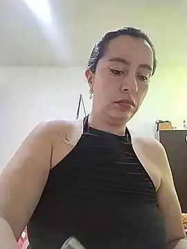 Snapshot of hailey85 chatting on June 21, 6:46 pm hailey85 online show from June 21, 6:46 pm
