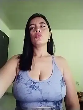 hailey85 online show from April 4, 8:48 pm