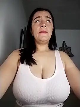 hailey85 online show from April 23, 11:28 pm