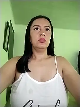 hailey85 online show from March 1, 7:36 pm