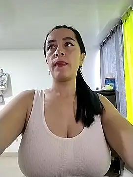 hailey85 online show from March 8, 8:45 pm