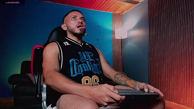 maximusclark1 online show from January 10, 3:13 am