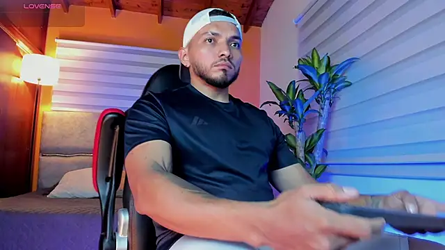 maximusclark1 online show from March 4, 12:07 am