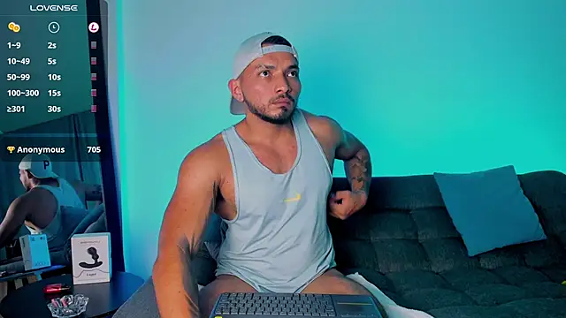 maximusclark1 online show from February 26, 5:35 am