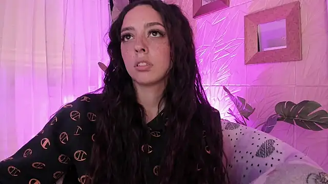 sadashi moon  online show from March 20, 6:41 am