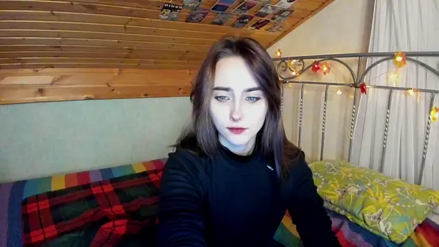 Snapshot of SilverDream chatting on December 15, 8:36 pm SilverDream online show from December 15, 8:36 pm
