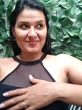 Snapshot of elena_jonees chatting on October 16, 7:33 pm elena jonees online show from October 16, 7:33 pm