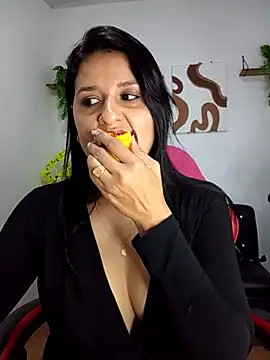 elena jonees online show from March 13, 8:14 pm