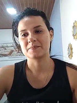 Snapshot of elena_jonees chatting on February 17, 9:43 pm elena jonees online show from February 17, 9:43 pm